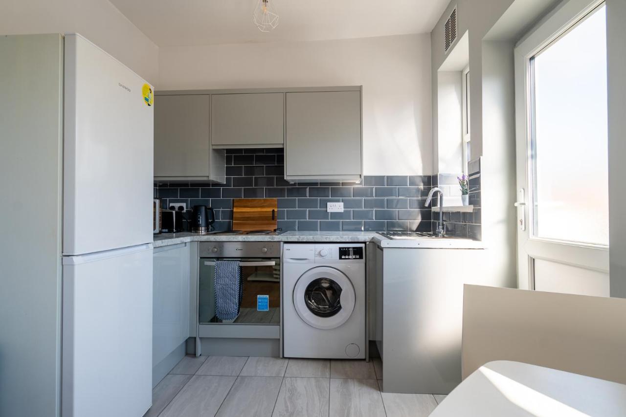 Elmcroft - 10 Mins Walk To Town Centre